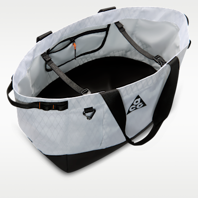 NIKE公式】ACG ギア トートバッグ (Lサイズ、55L).オンラインストア